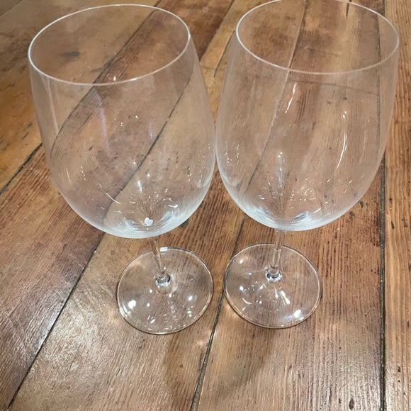 Riedel Crystal Pinot Nebbiolo Wine Grape Glasses Set of 2. - Picture 5 of 10